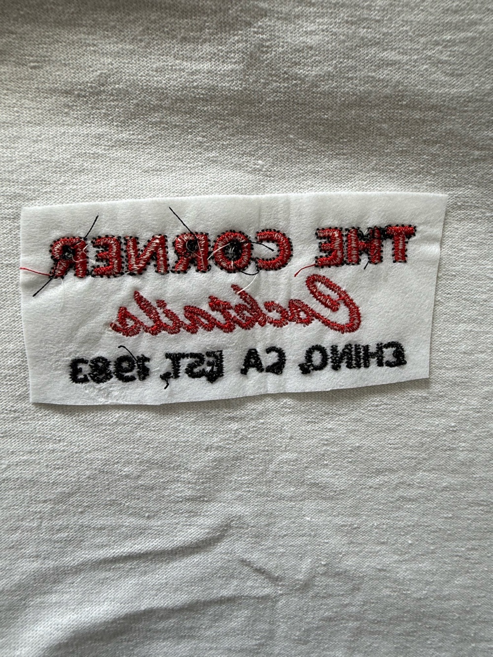 The Corner Cocktails Chino CA Est 1983 T-Shirt Mens XL Embroidered Dive Bar Tee - Picture 9 of 11